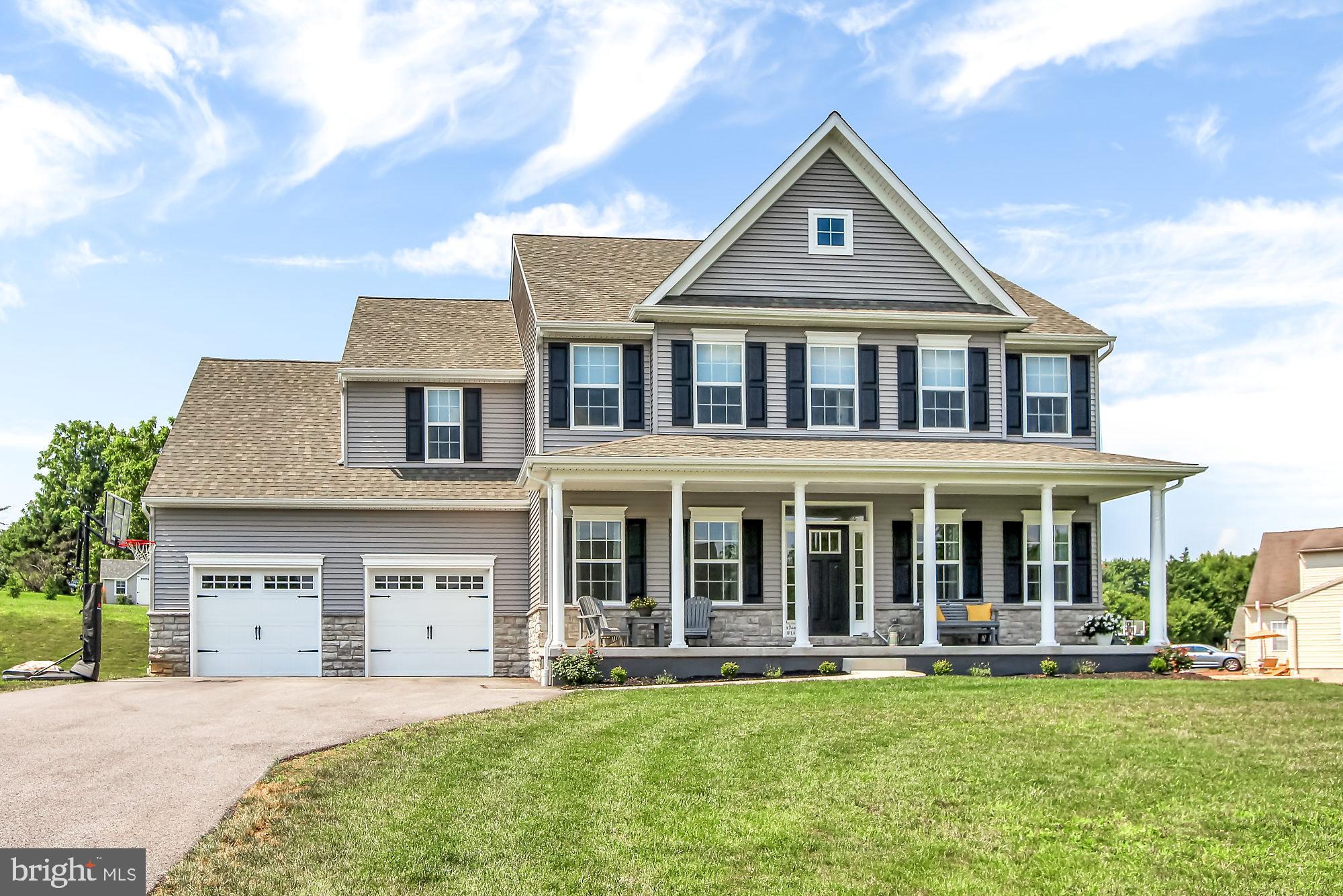 APPLE TREE COURT - Residential