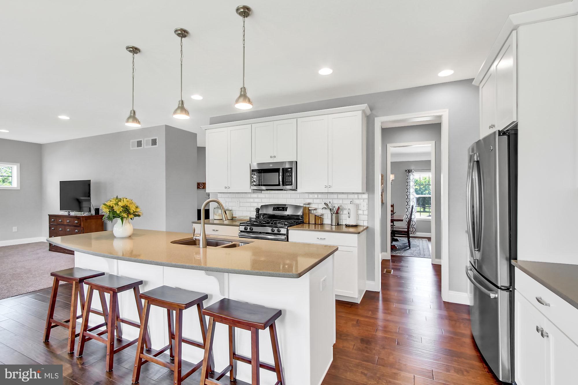APPLE TREE COURT - Residential