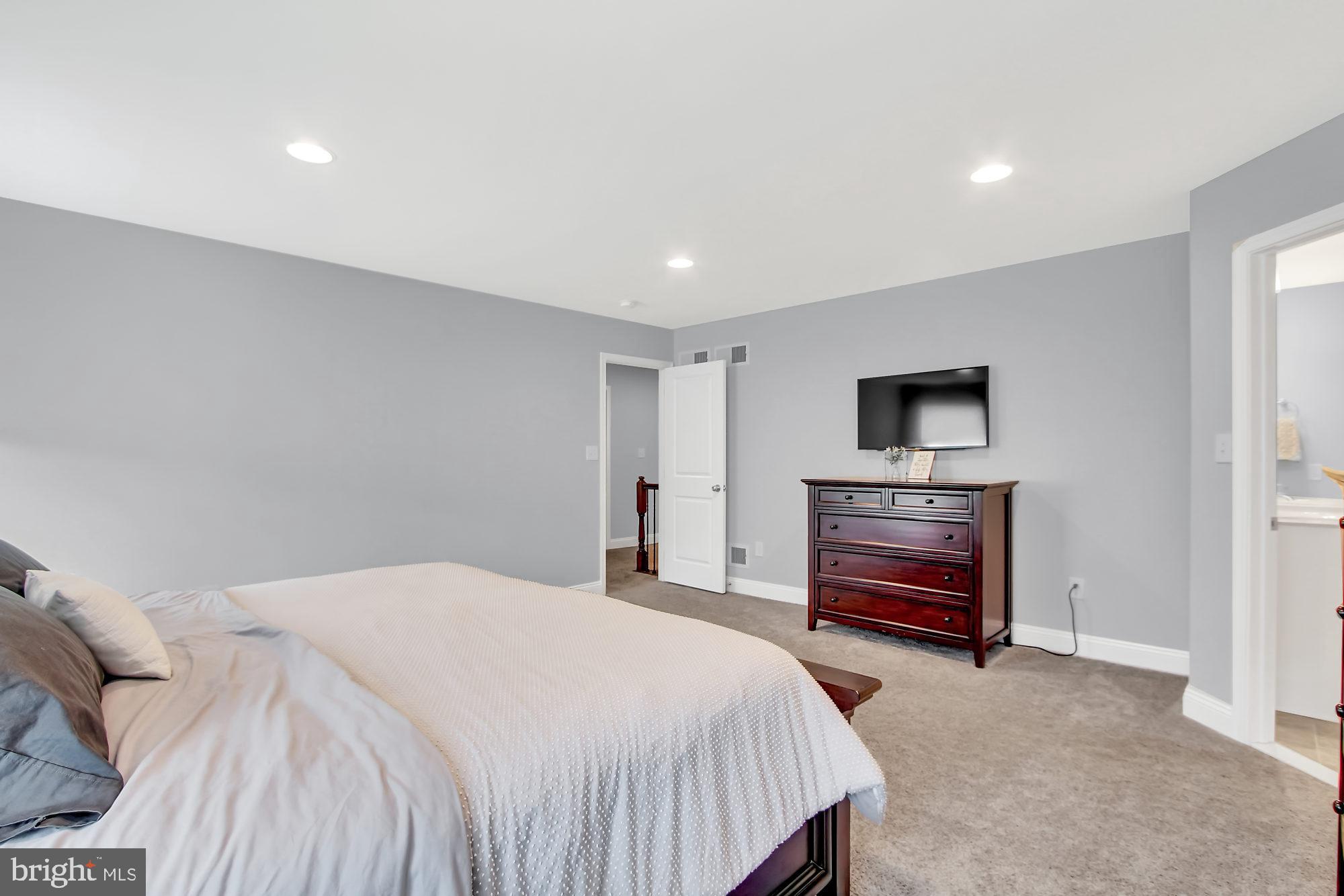 APPLE TREE COURT - Residential