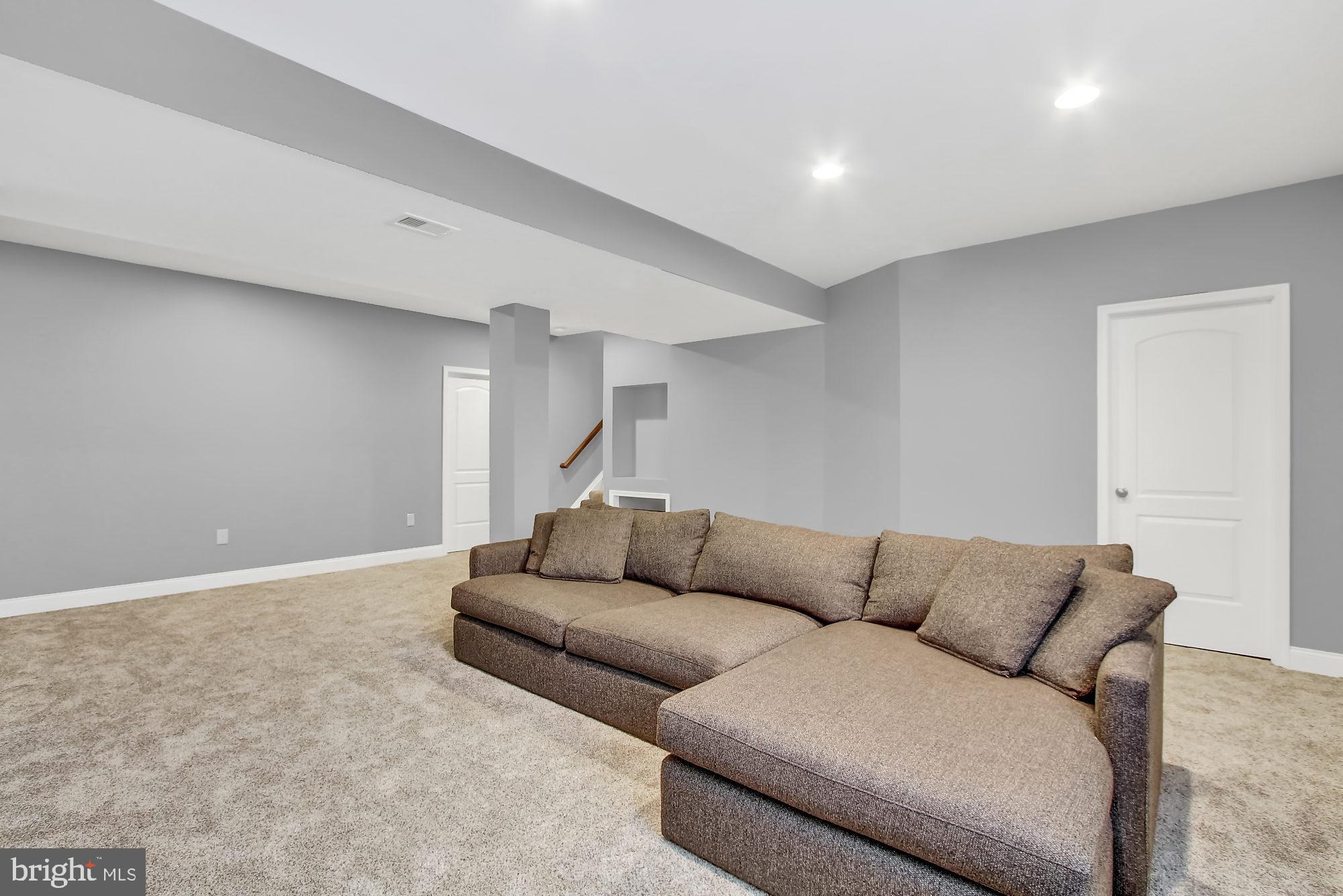 APPLE TREE COURT - Residential