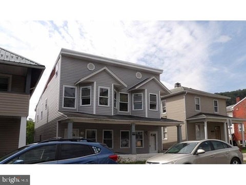 Townhouse For Sale - 826 Columbia Avenue<br/> CUMBERLAND, MD 21502