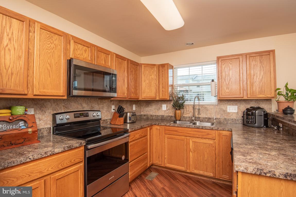 HAWTHORNE RIDGE - Residential