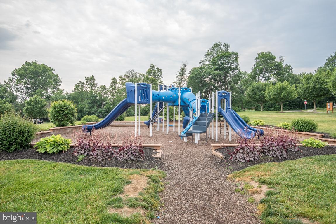 HAWTHORNE RIDGE - Residential