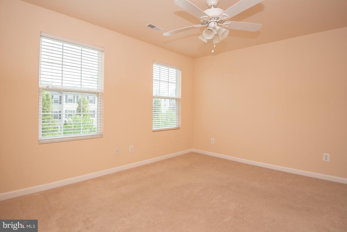 HAWTHORNE RIDGE - Residential