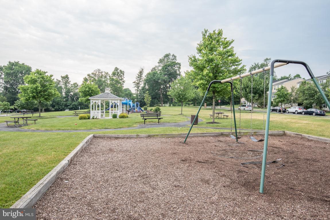 HAWTHORNE RIDGE - Residential