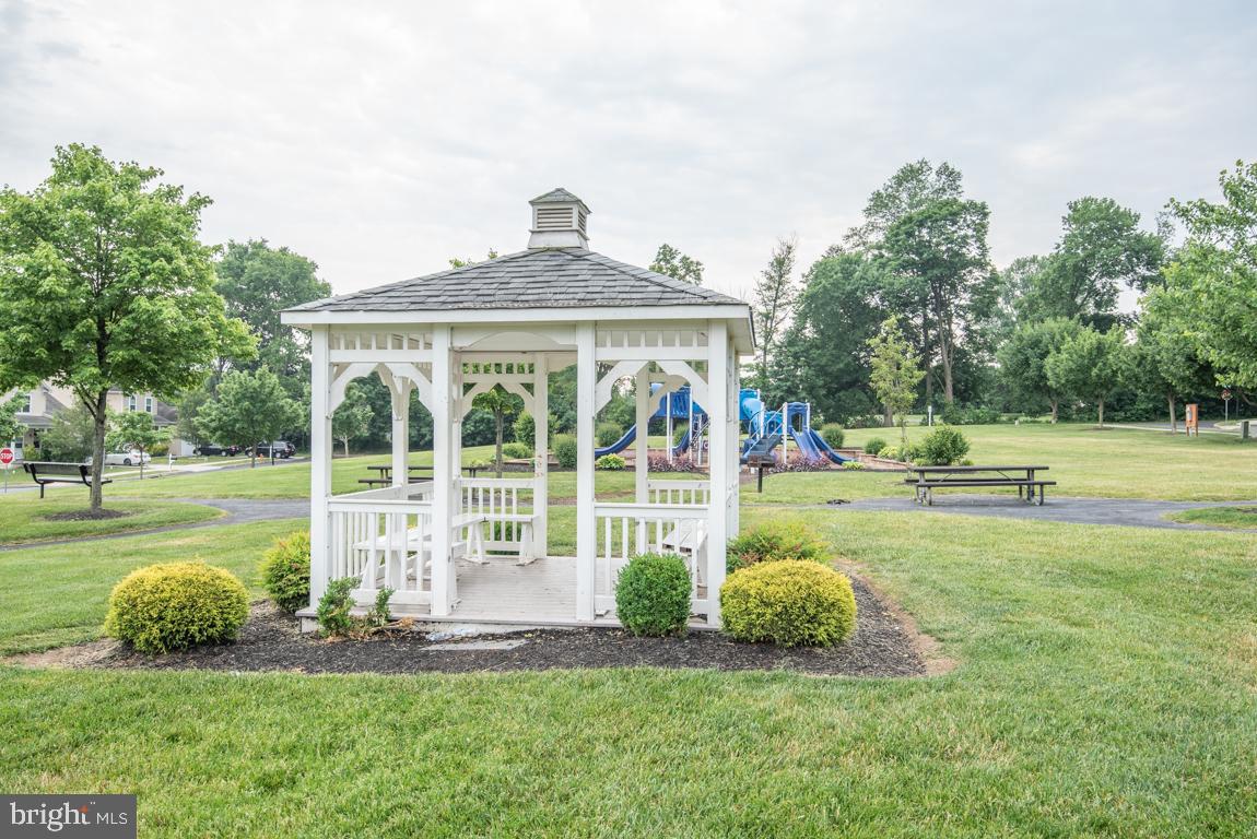 HAWTHORNE RIDGE - Residential