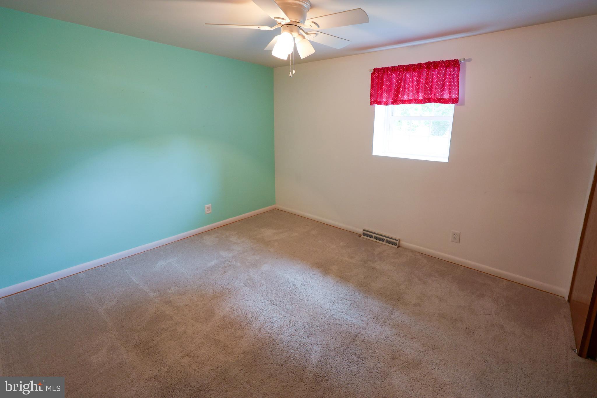 COLONIAL ACRES - Residential