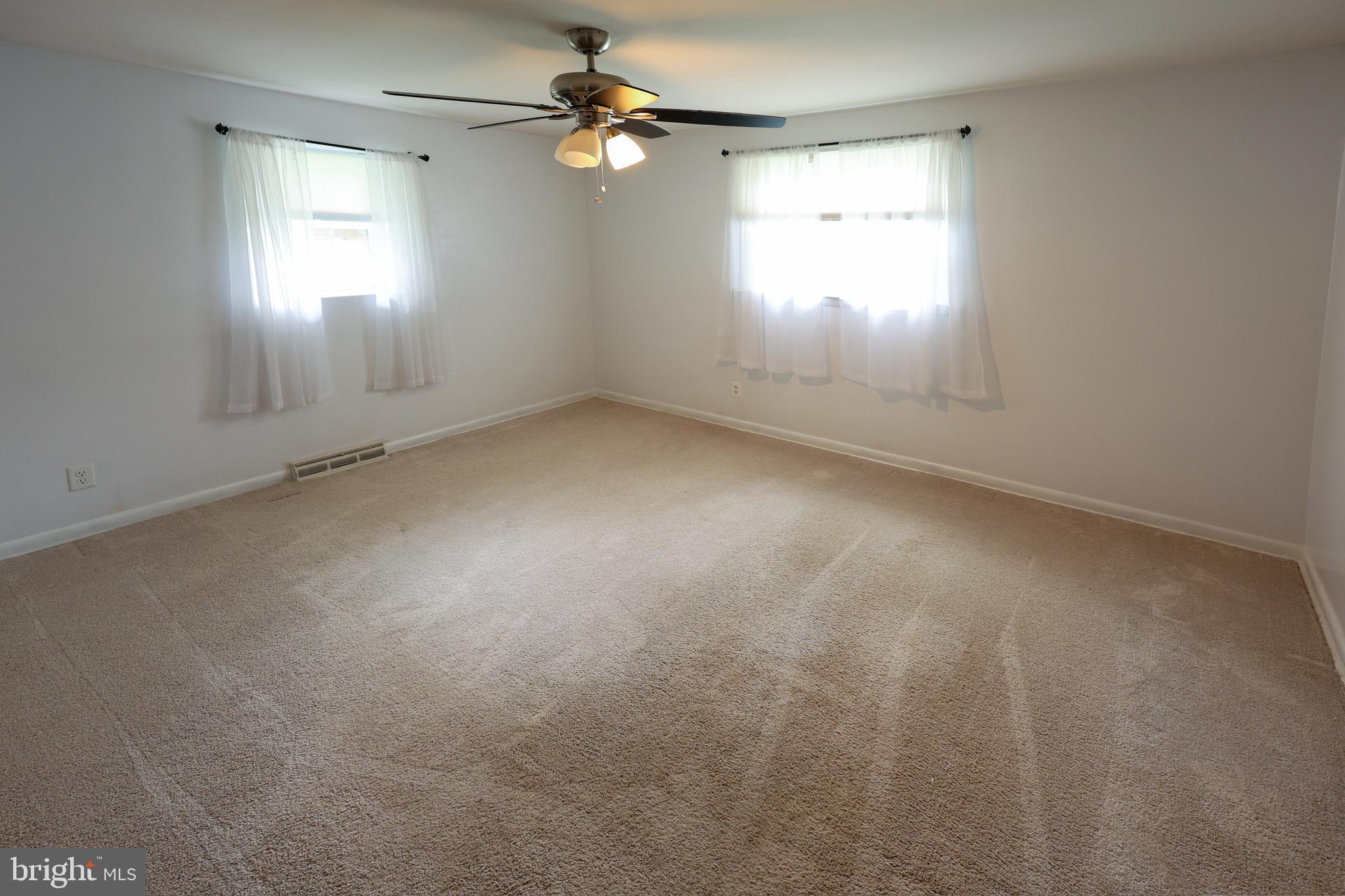 COLONIAL ACRES - Residential