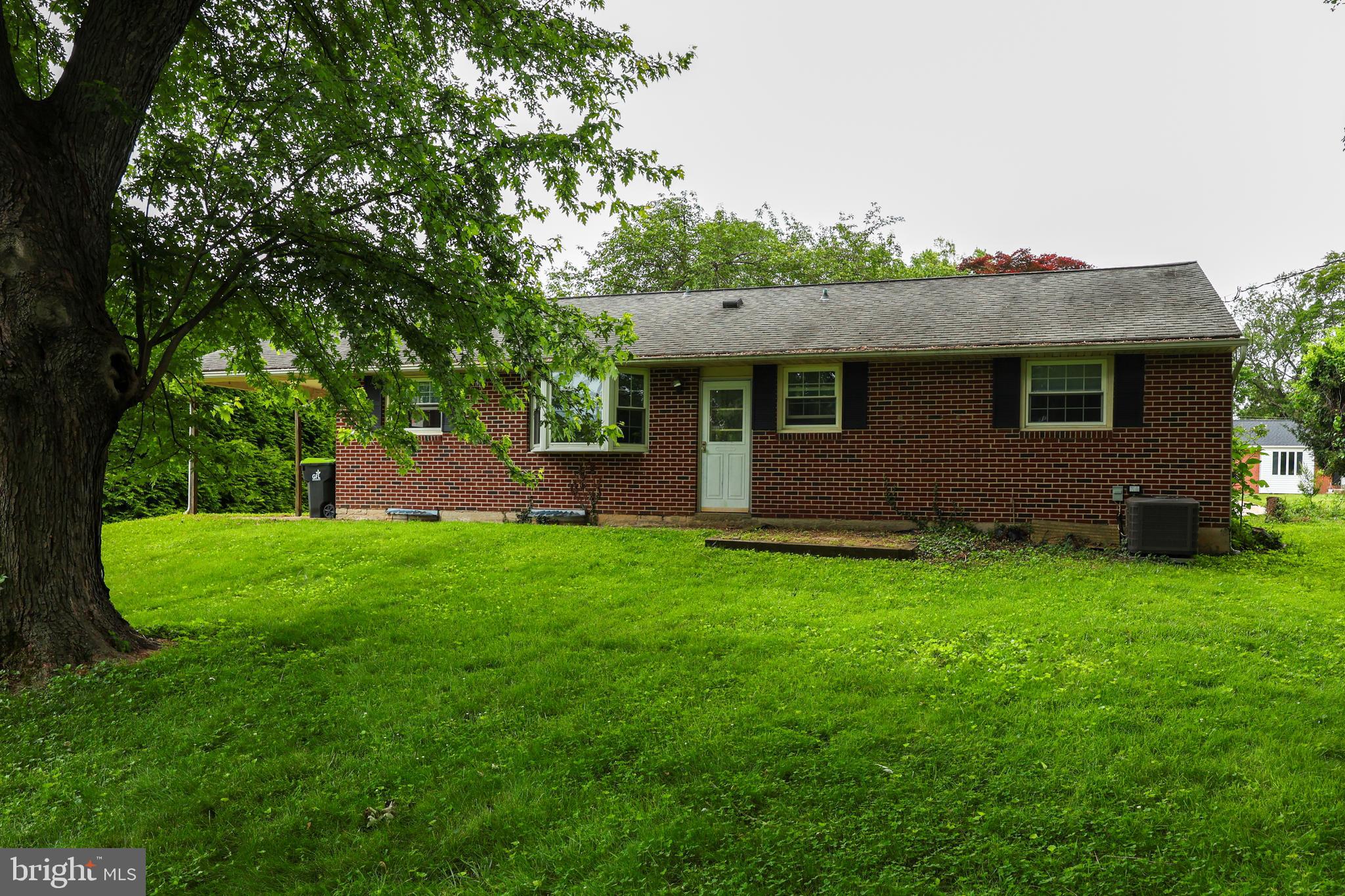 12 LEXINGTON ROAD