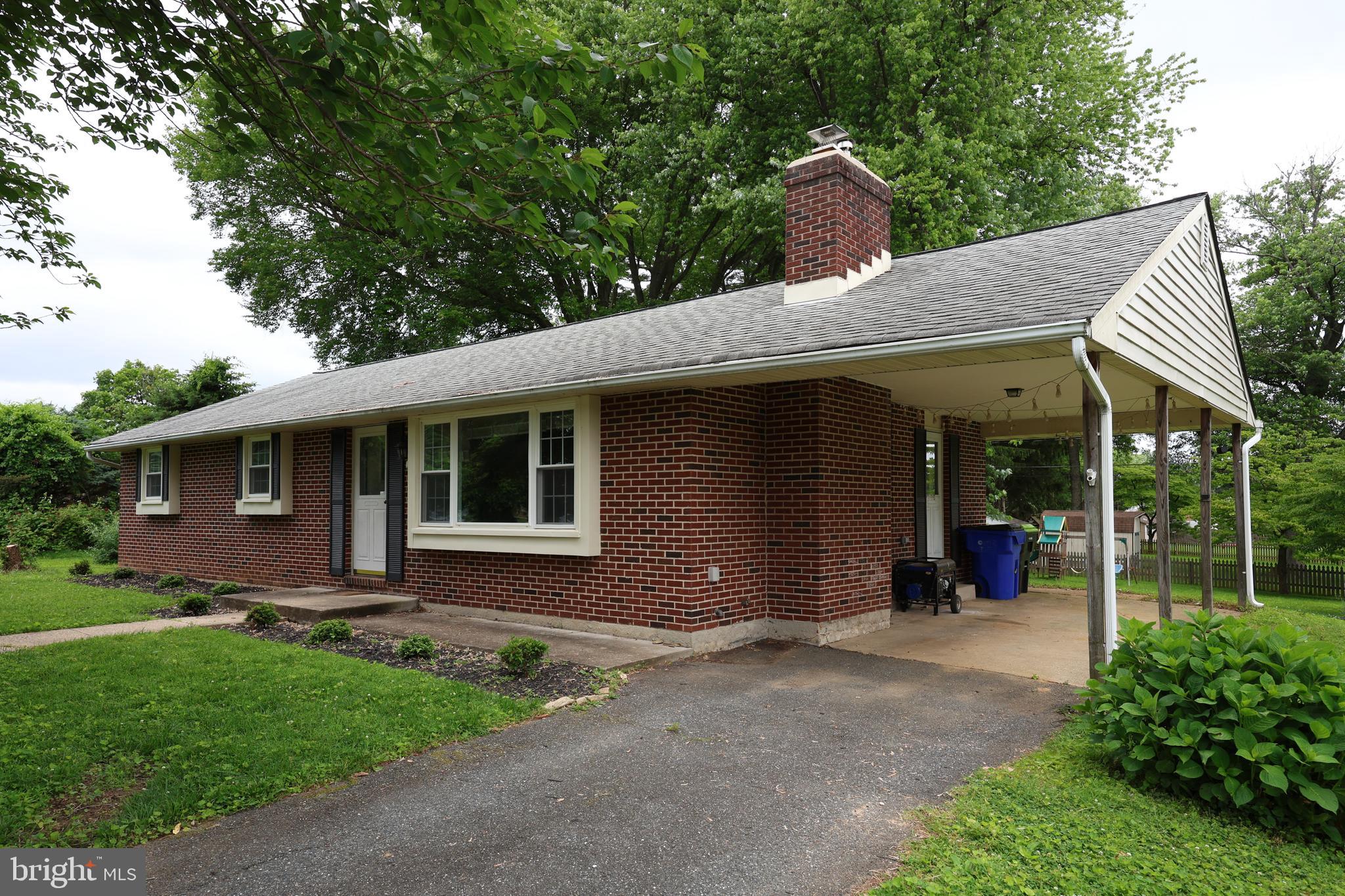12 LEXINGTON ROAD