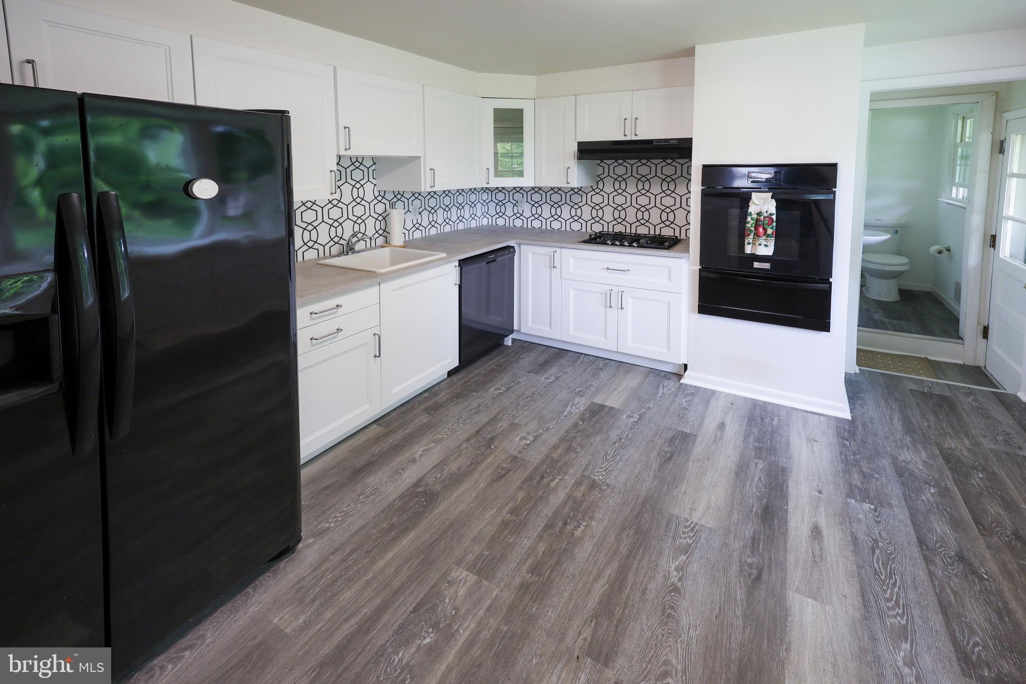 COLONIAL ACRES - Residential