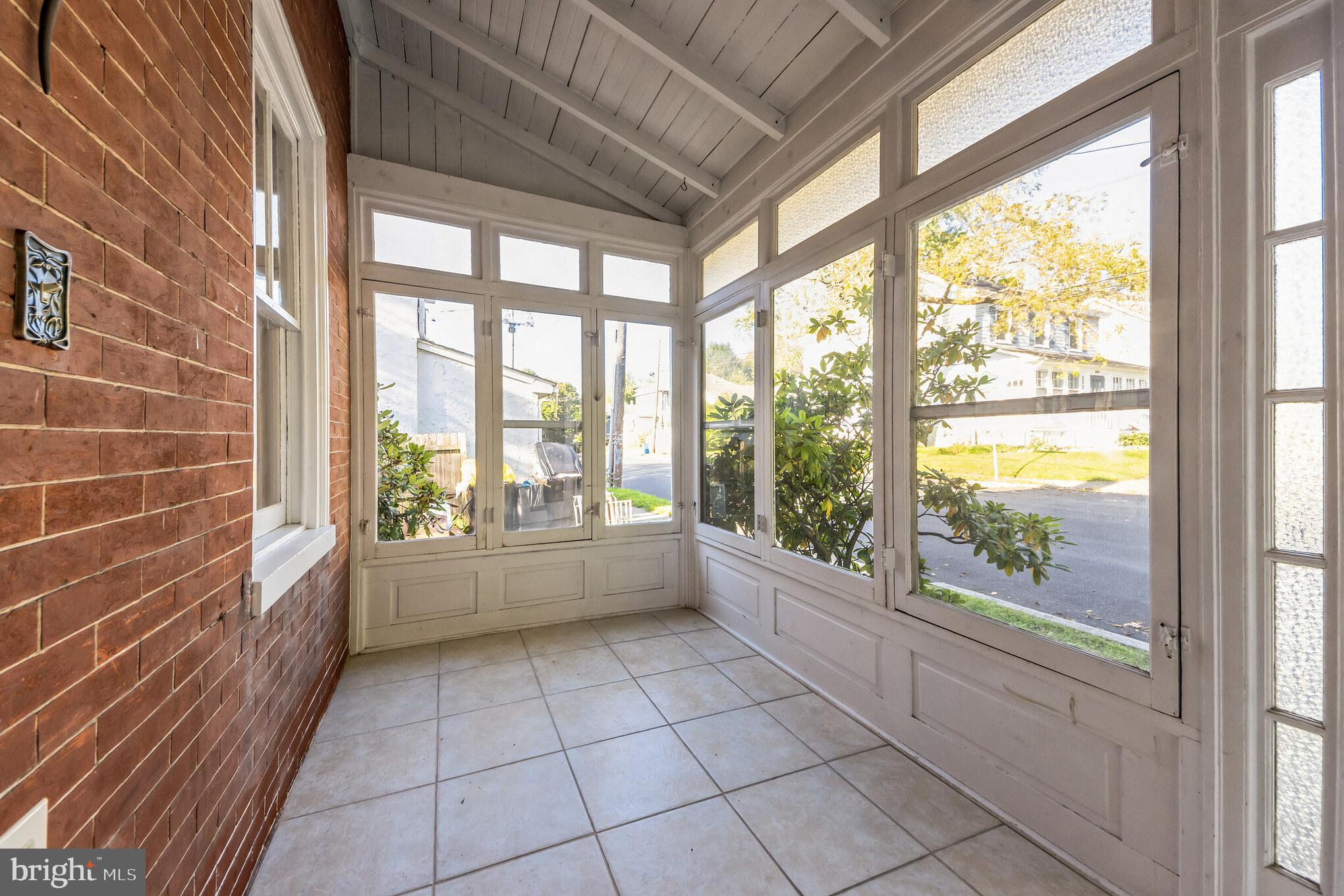 DOYLESTOWN BORO - Residential Lease