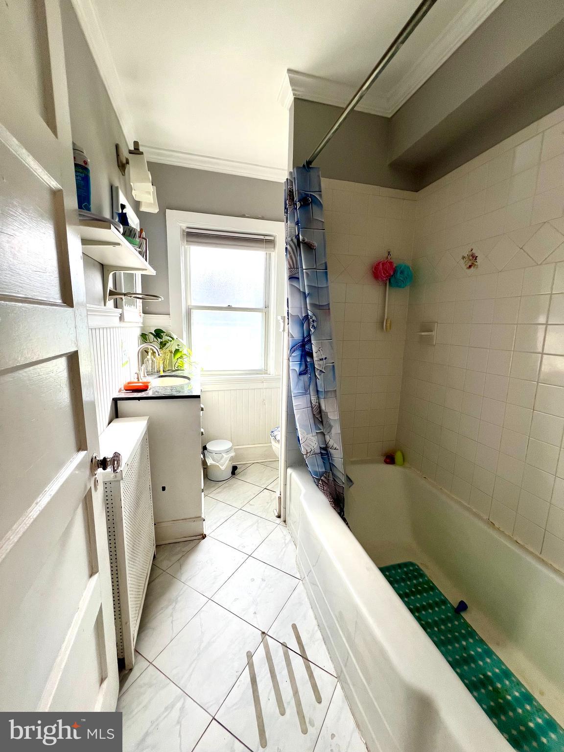 GARRETT HILL - Residential Lease