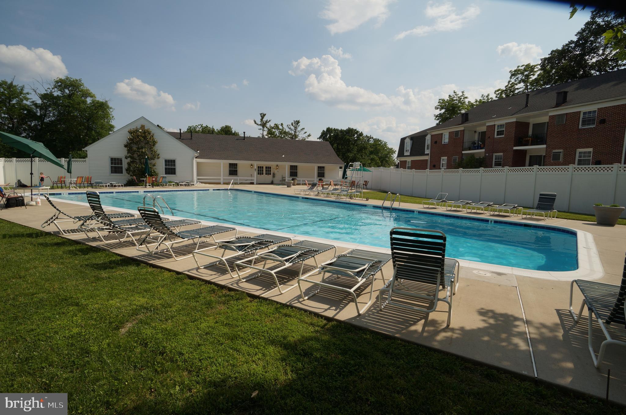 VILLAGES OF HOMELAND - Residential Lease