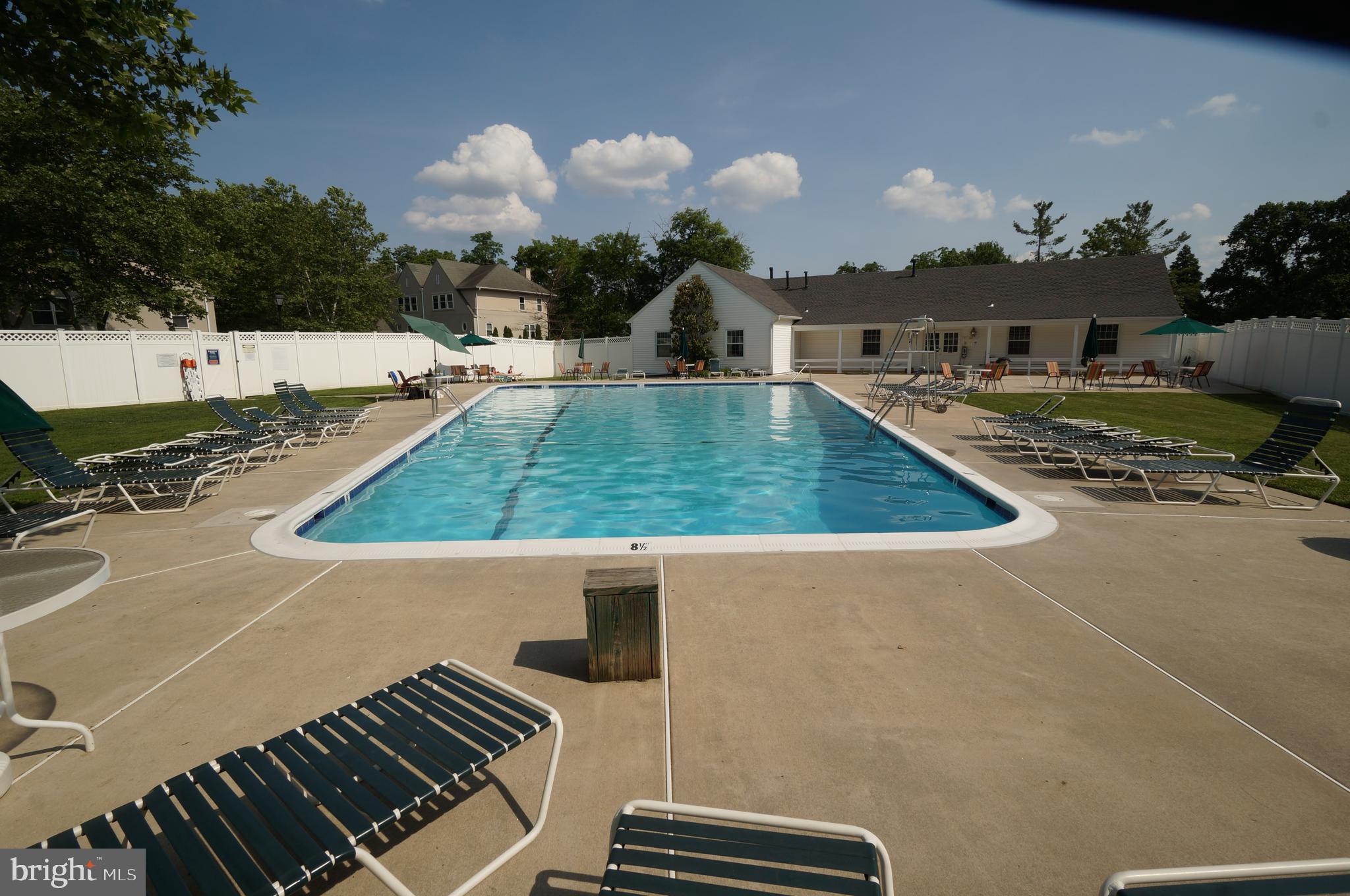 VILLAGES OF HOMELAND - Residential Lease