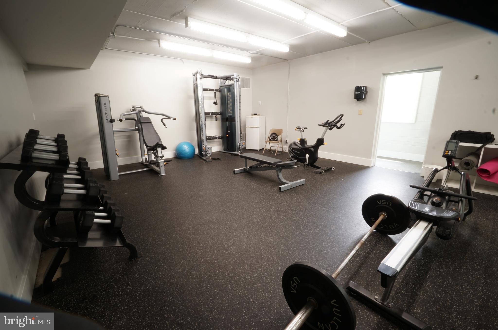 VILLAGES OF HOMELAND - Residential Lease