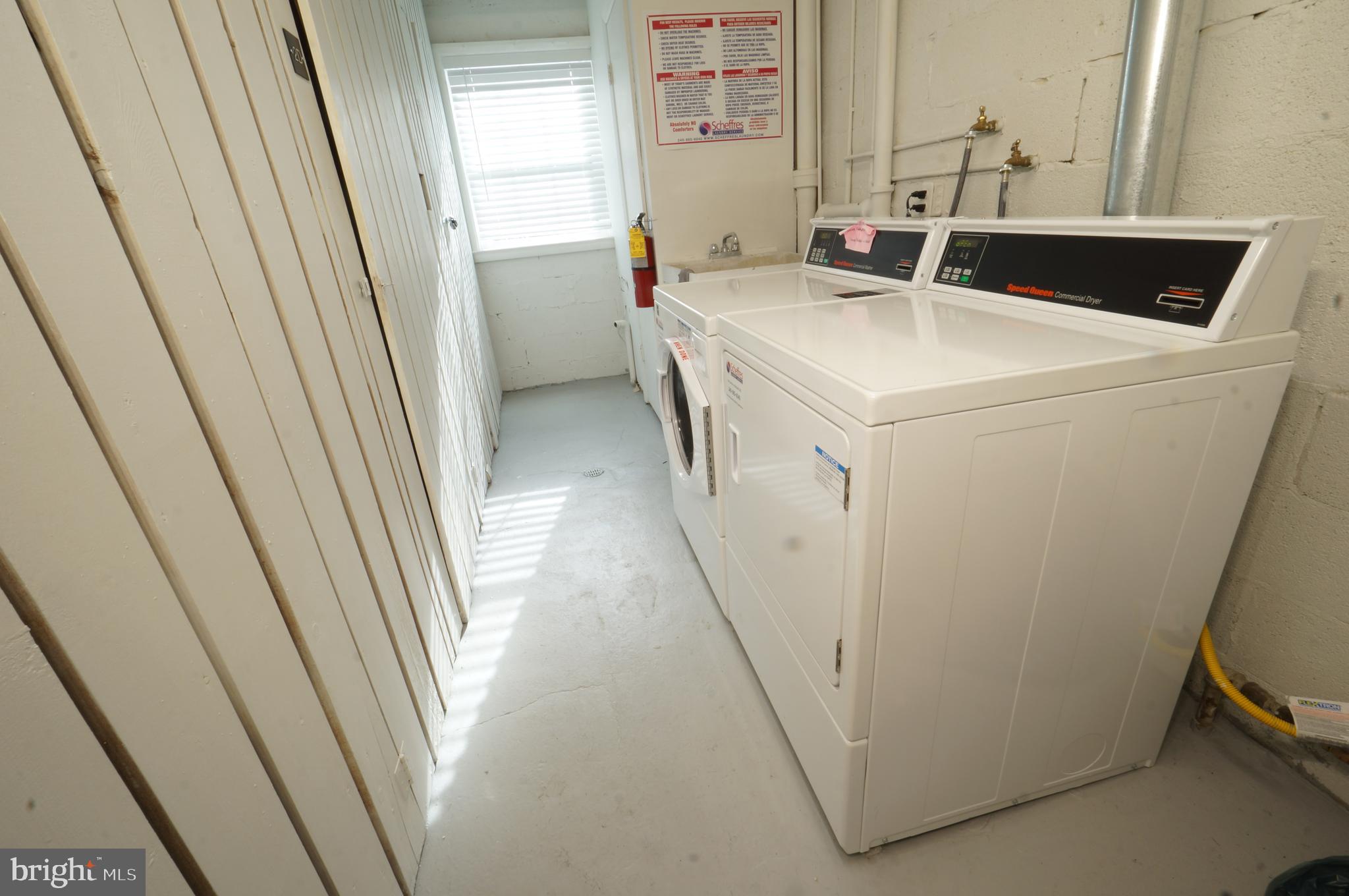 VILLAGES OF HOMELAND - Residential Lease