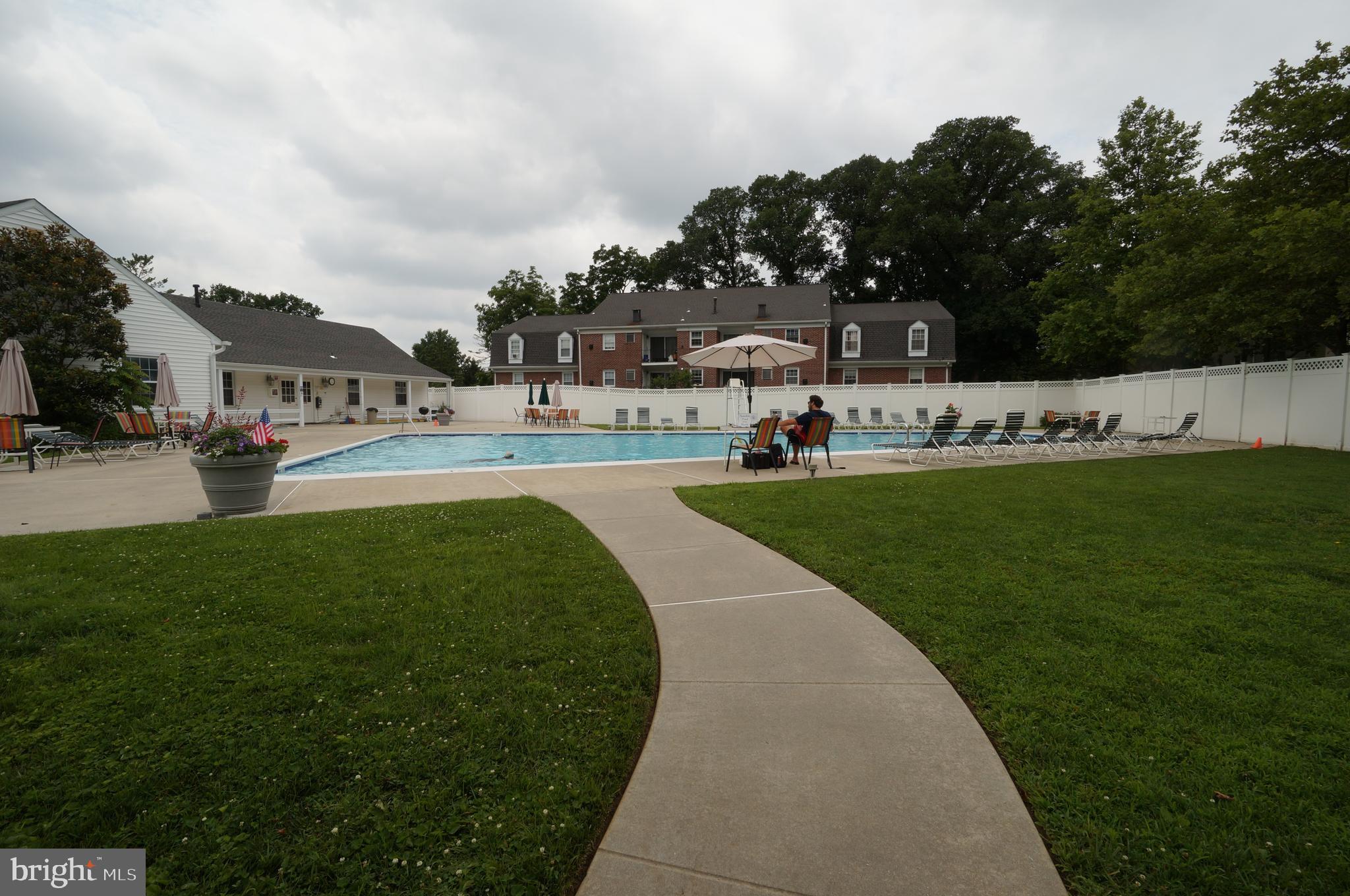 VILLAGES OF HOMELAND - Residential Lease