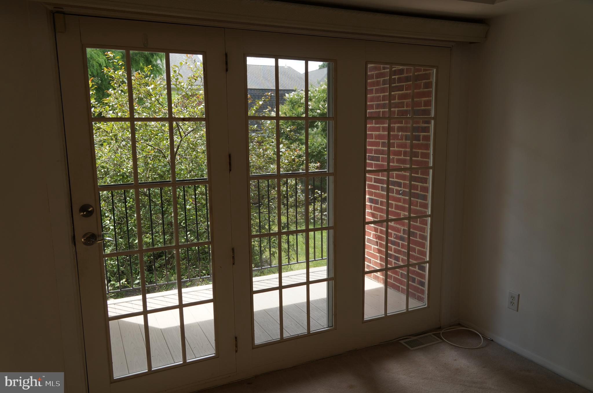 VILLAGES OF HOMELAND - Residential Lease