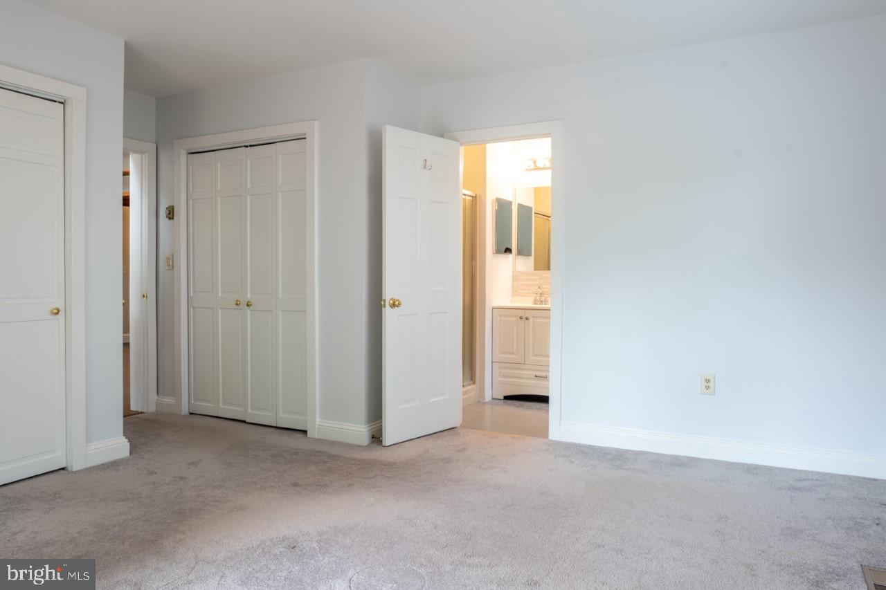 HILLSIDE MANOR - Residential Lease