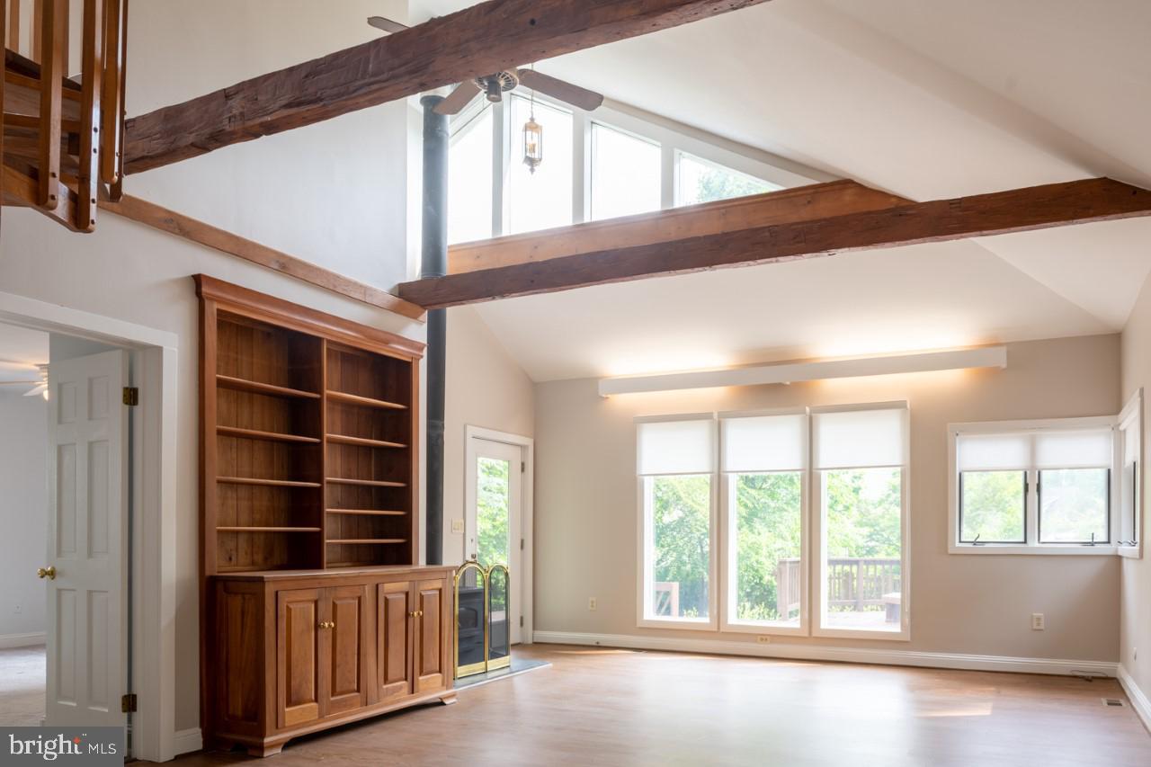 HILLSIDE MANOR - Residential Lease