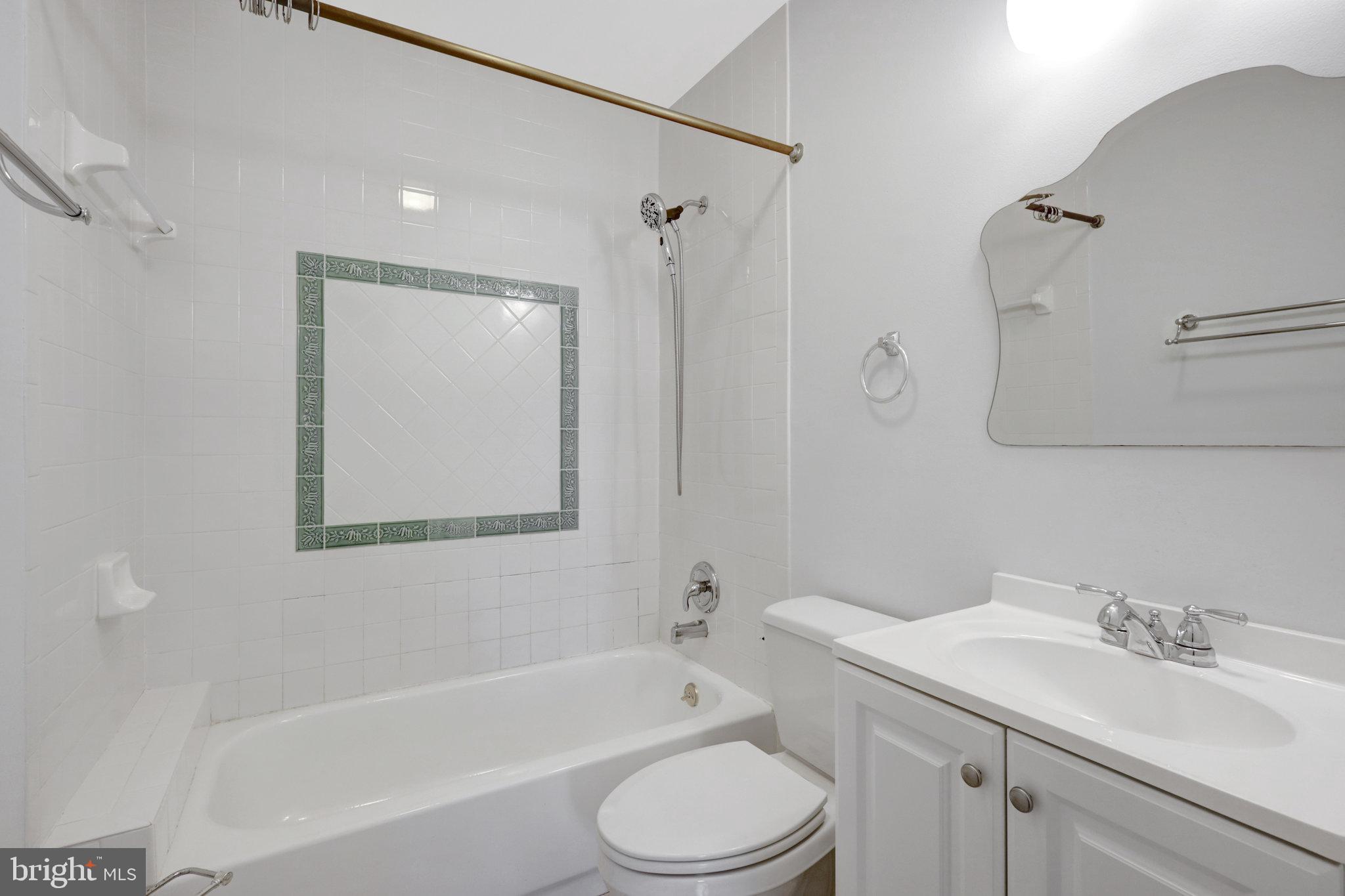 HILLSIDE MANOR - Residential Lease