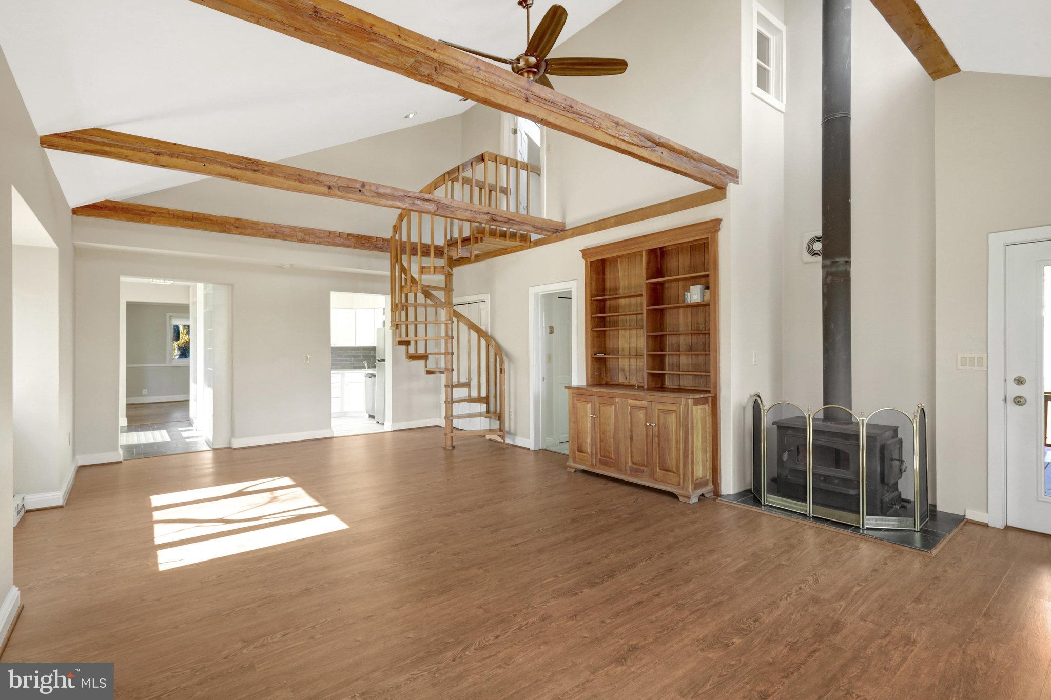 HILLSIDE MANOR - Residential Lease