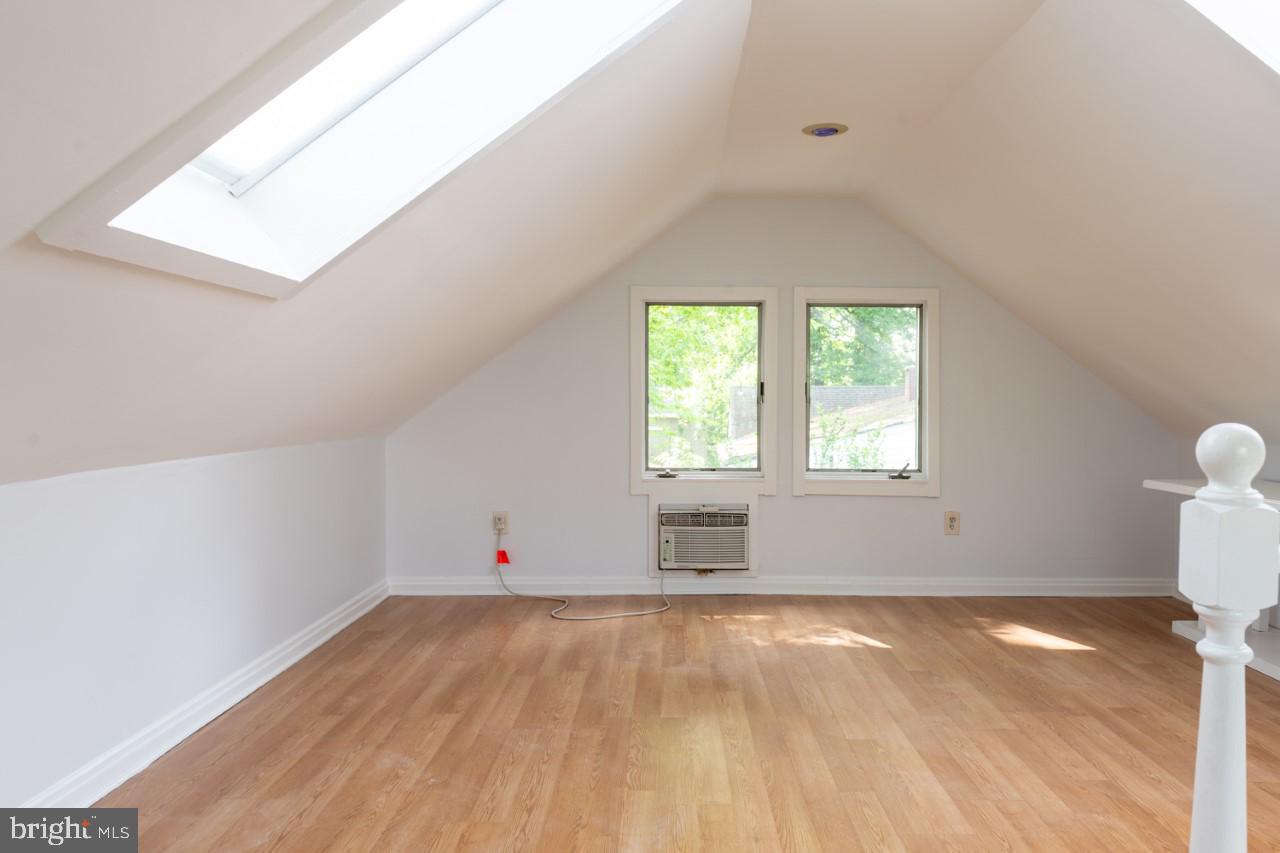 HILLSIDE MANOR - Residential Lease