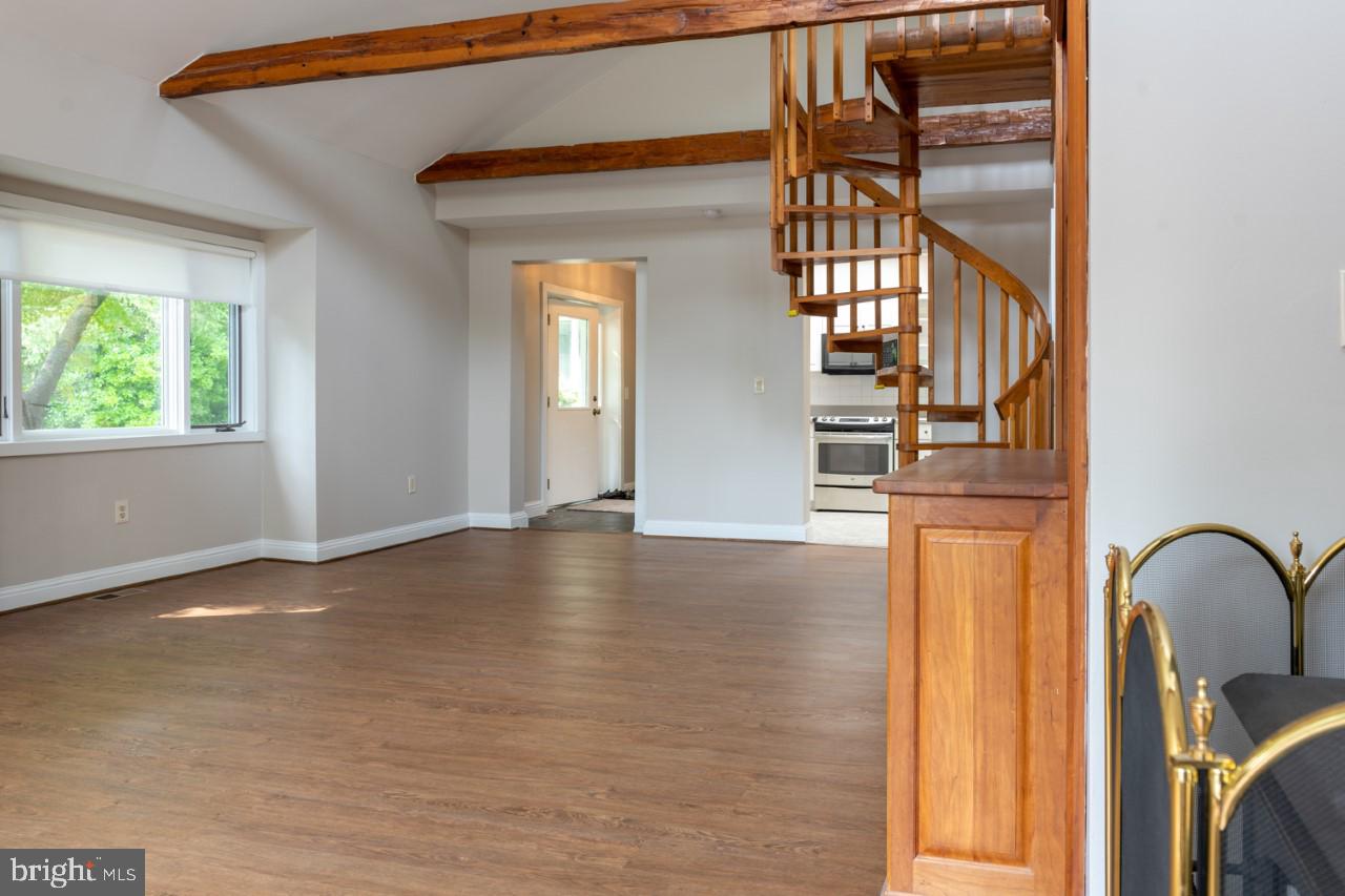 HILLSIDE MANOR - Residential Lease