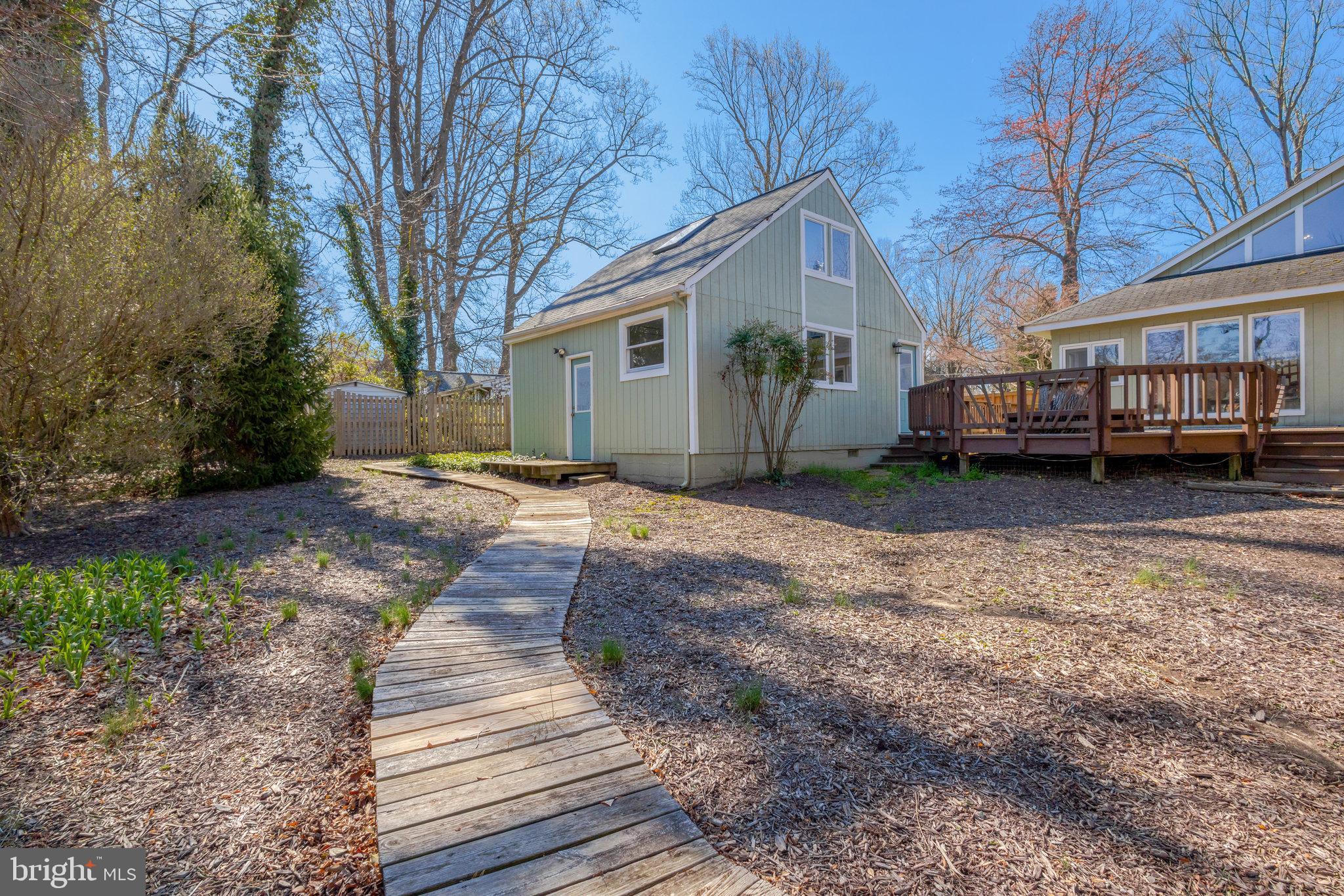 HILLSIDE MANOR - Residential Lease