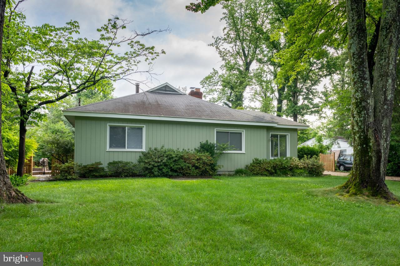 HILLSIDE MANOR - Residential Lease