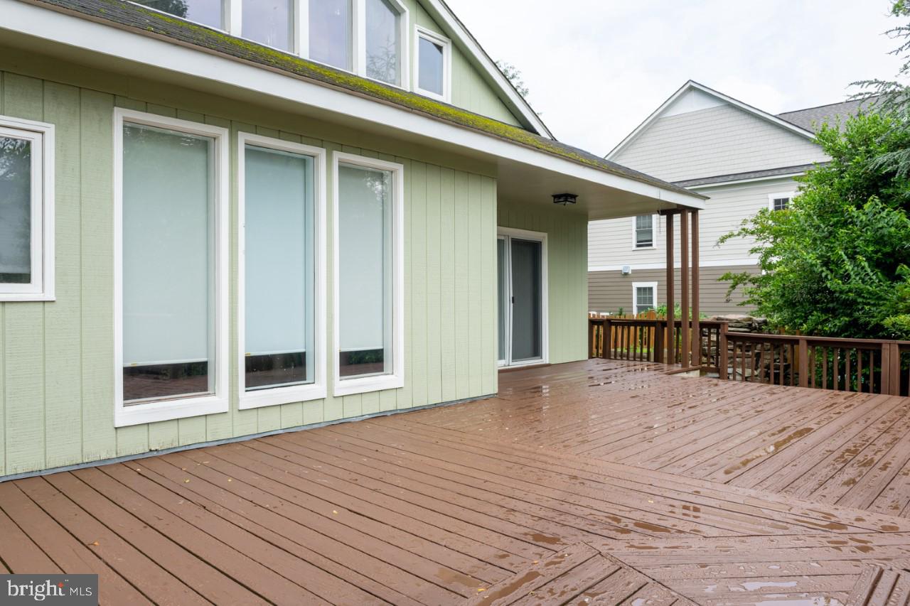 HILLSIDE MANOR - Residential Lease