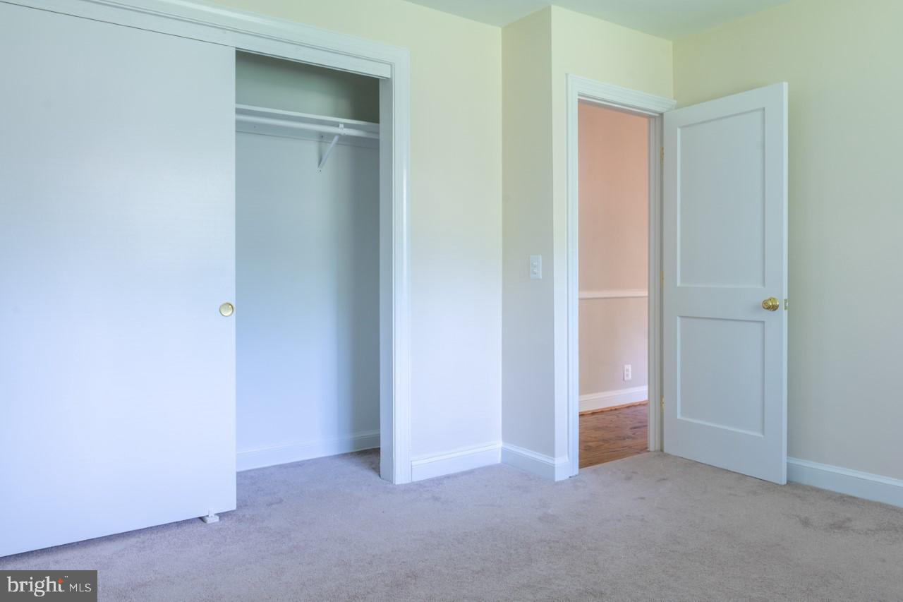 HILLSIDE MANOR - Residential Lease