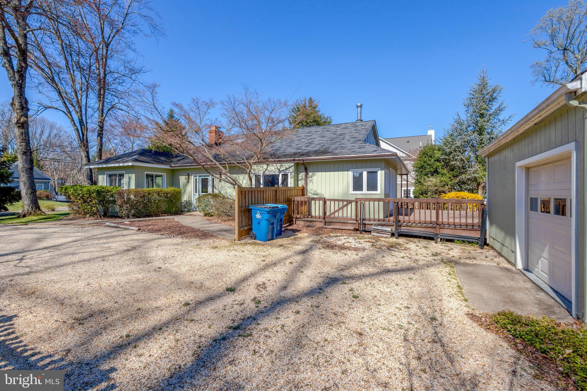 HILLSIDE MANOR - Residential Lease