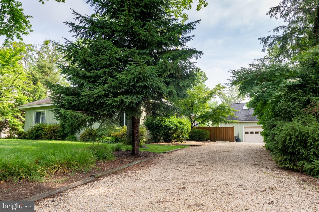 HILLSIDE MANOR - Residential Lease