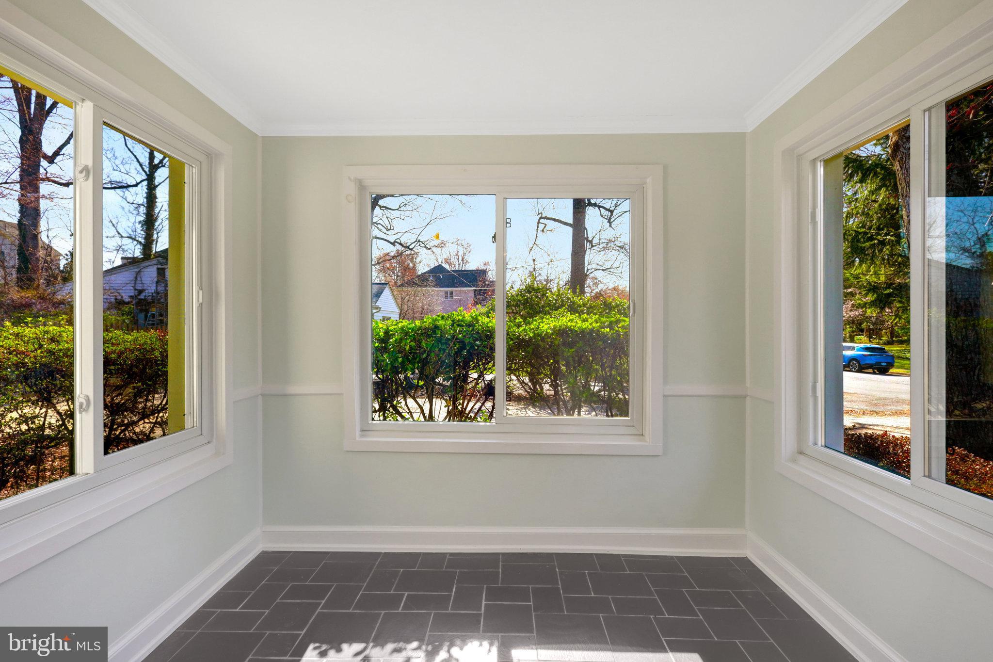 HILLSIDE MANOR - Residential Lease