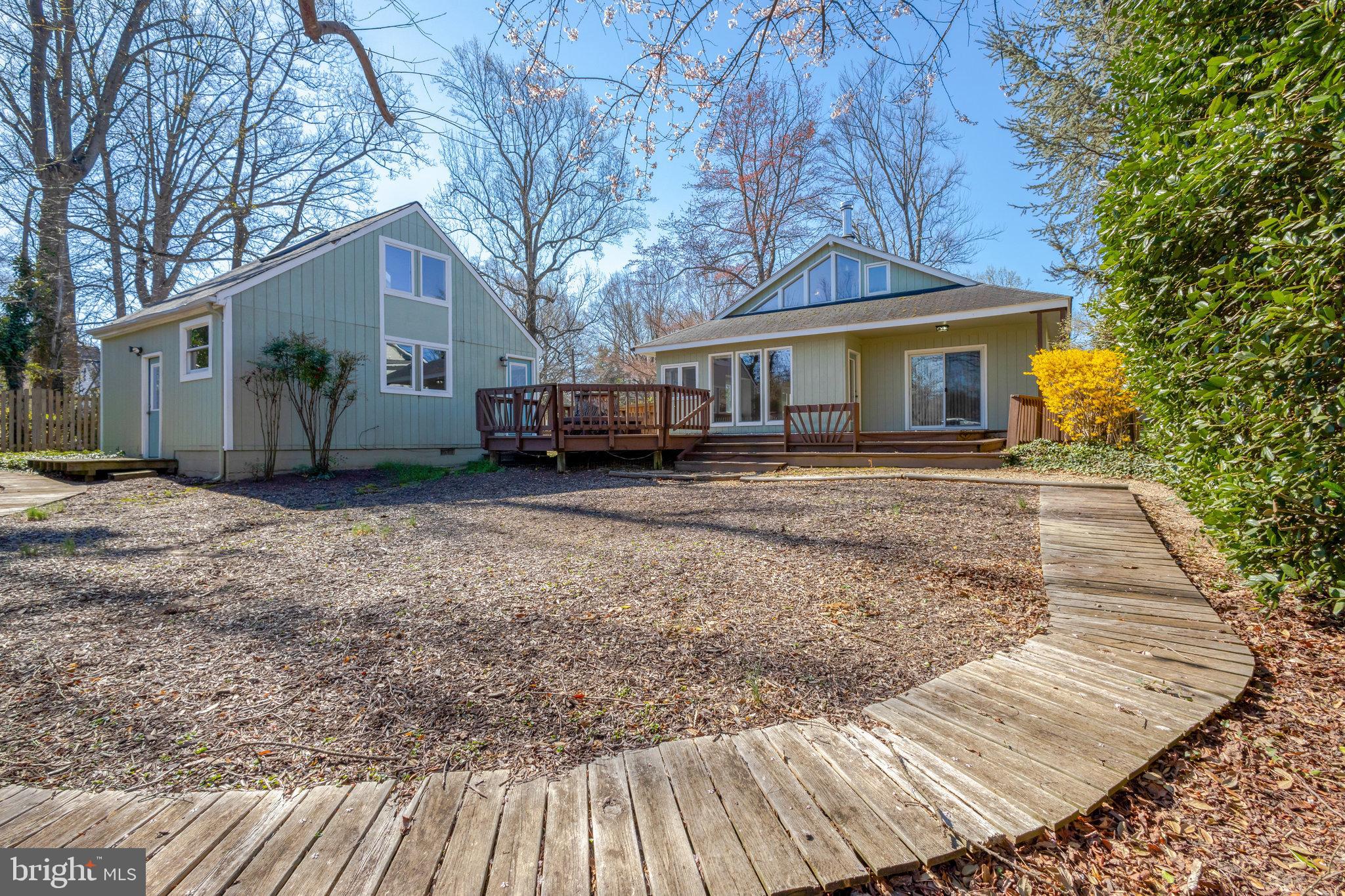 HILLSIDE MANOR - Residential Lease