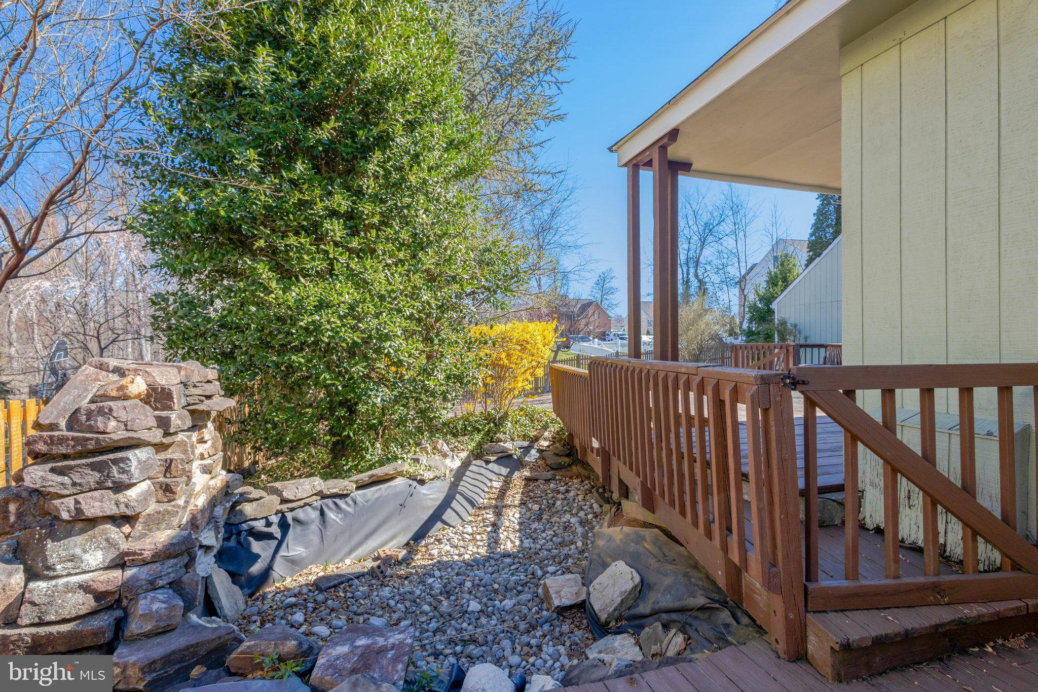 HILLSIDE MANOR - Residential Lease