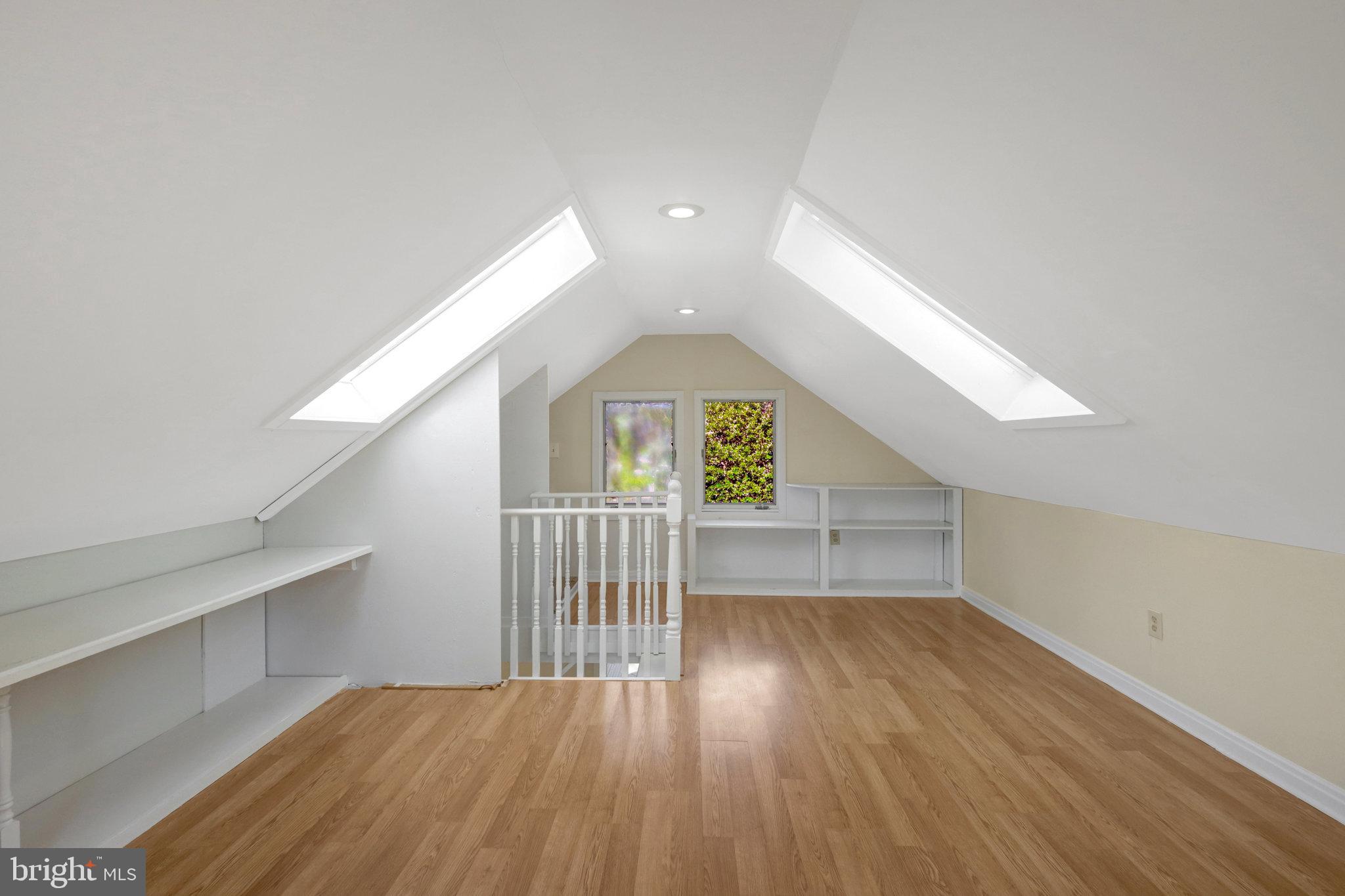 HILLSIDE MANOR - Residential Lease