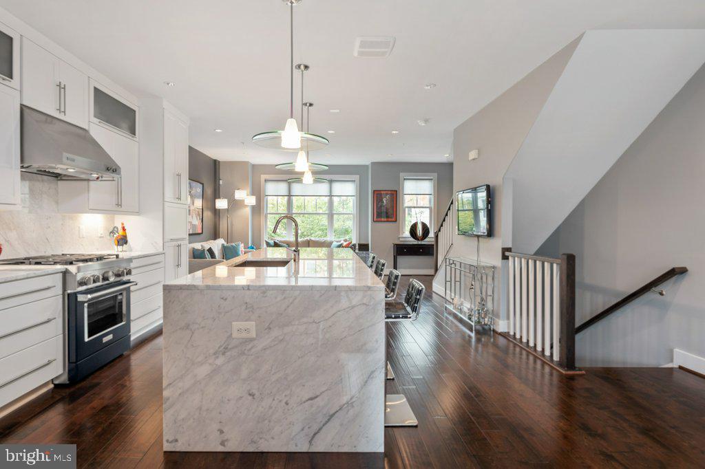 MAJESTY WEST - Residential