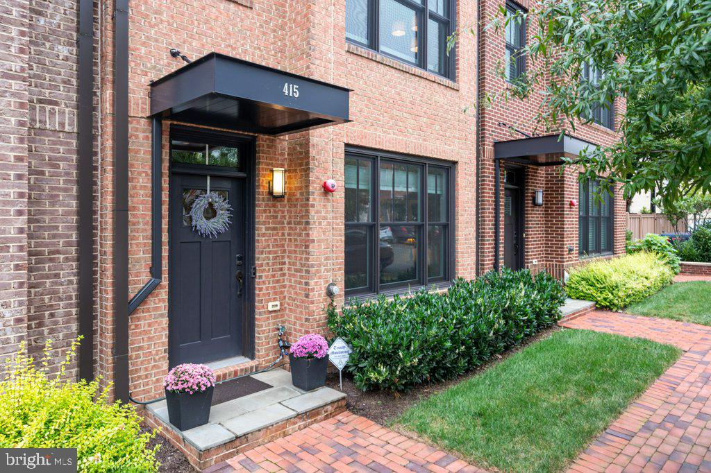 MAJESTY WEST - Residential