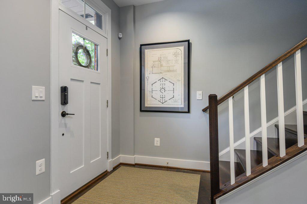 MAJESTY WEST - Residential