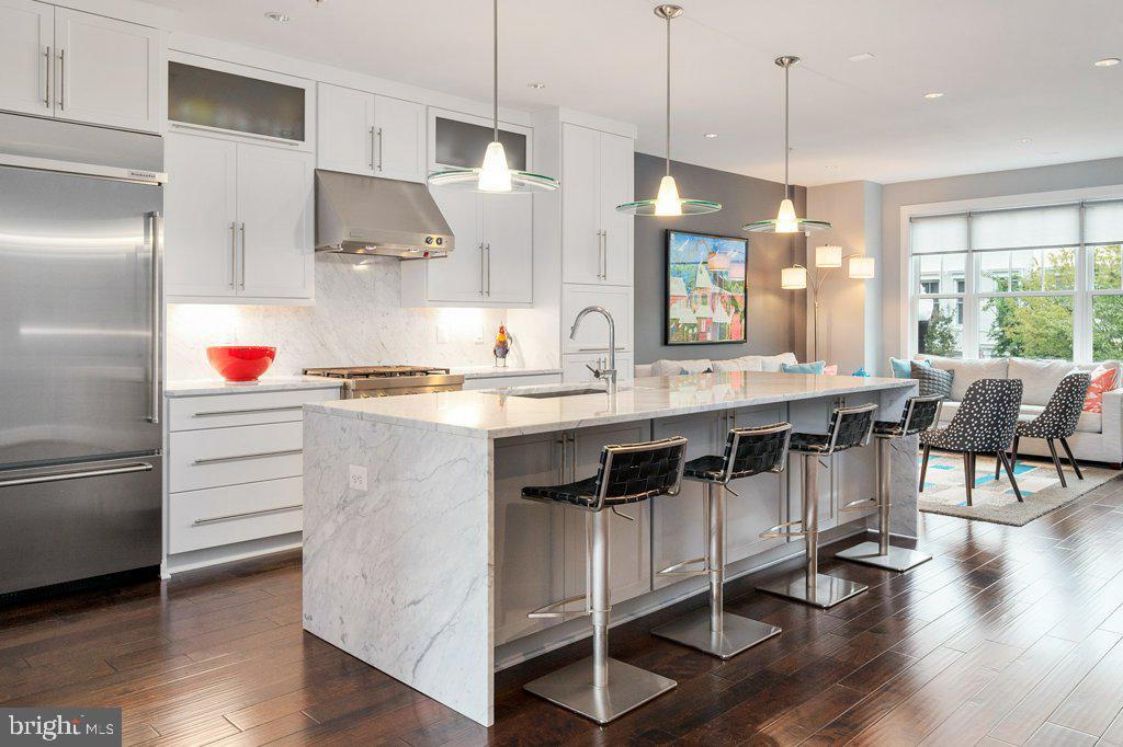 MAJESTY WEST - Residential