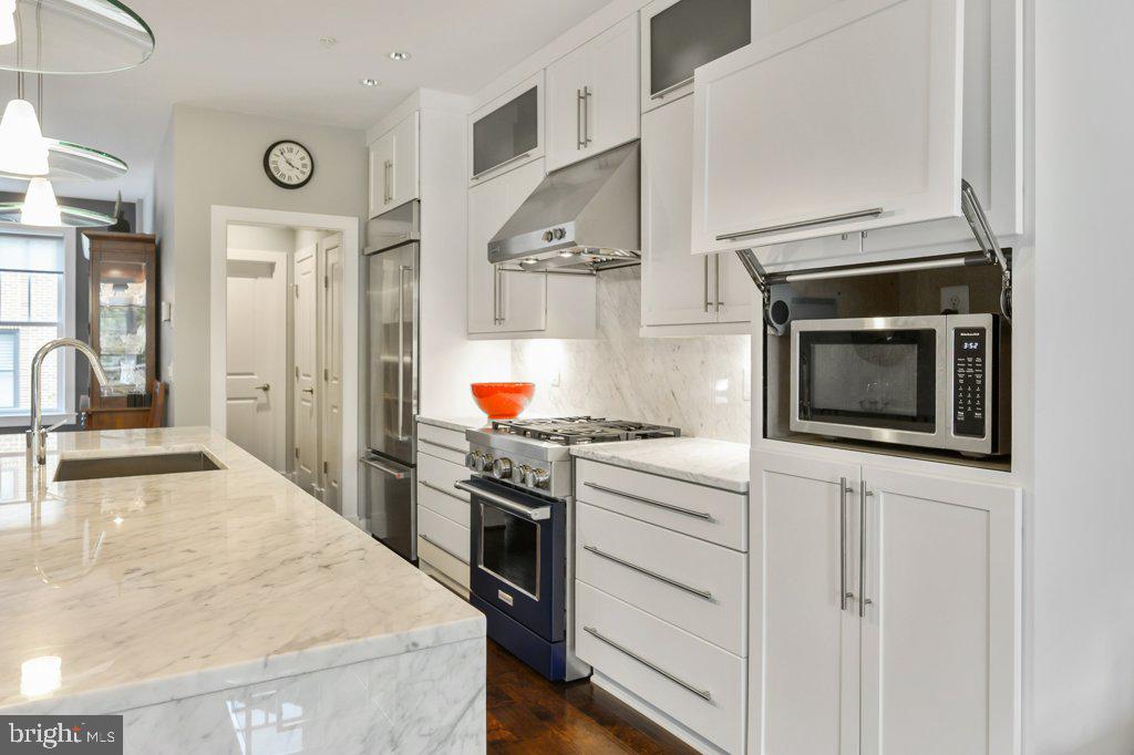 MAJESTY WEST - Residential