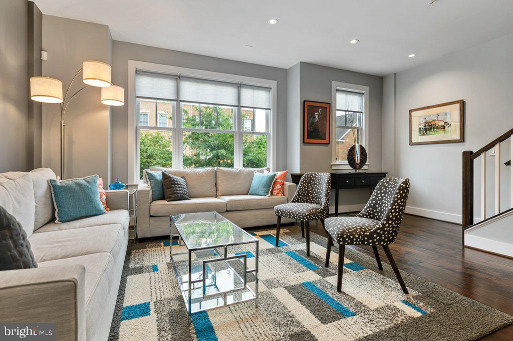 MAJESTY WEST - Residential