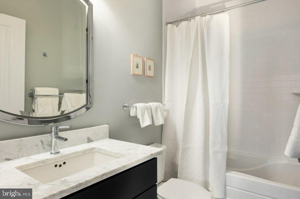 MAJESTY WEST - Residential