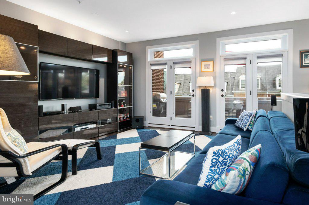 MAJESTY WEST - Residential