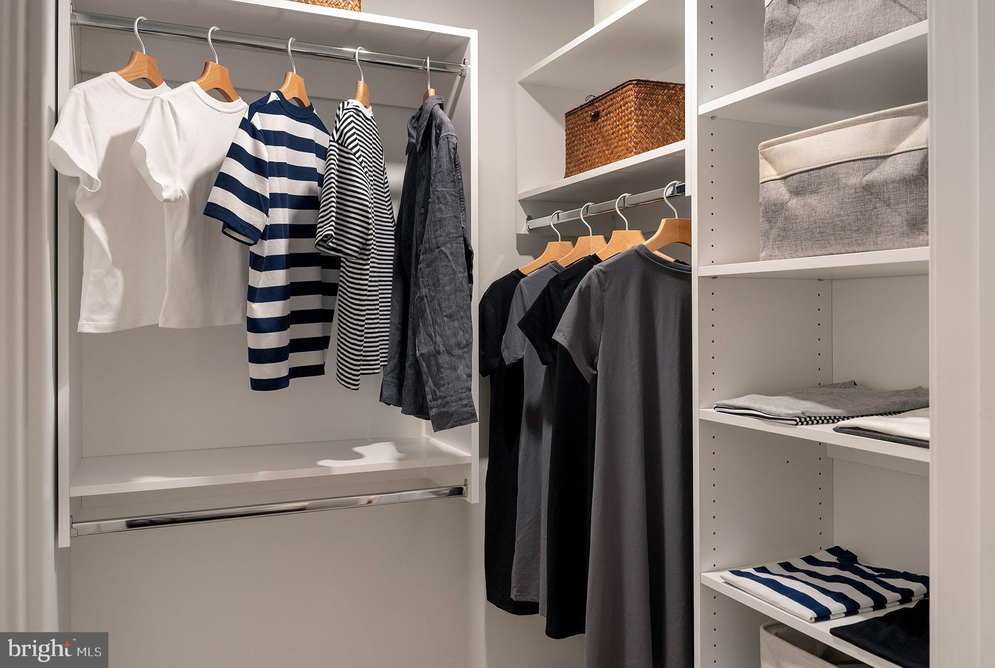 WASHINGTON SQ - Residential Lease