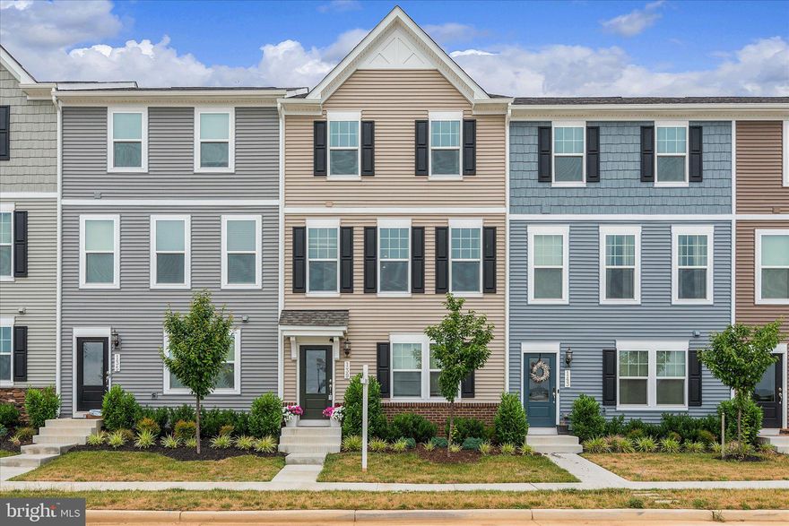 1760 Finished sqft! Move in ready! Take advantage of an exceptional opportunity to move into a top-quality townhome right away. This townhome comes with the upgraded cabinets, countertop, floors and the PANTRY! Avoiding the waiting period for new construction means you can quickly settle into your new living space and begin enjoying the numerous benefits that come with it! This townhouse has a versatile lower level that can be used as a game room, gym, or office, providing plenty of options to suit your needs. On the main level, you'll find a spacious kitchen with an island, pantry, and ample space for gathering and entertaining. The kitchen boasts elegant quartz countertops and upgraded cabinetry, adding a touch of luxury. The flooring throughout the home is beautiful and adds to the overall appeal.
Upstairs, there are three bedrooms: including a spacious primary suite with a full bathroom and a walk-in closet. Additionally, there are two other well-proportioned bedrooms and a full hall bathroom.
The townhouse includes a 2-car garage, offering both parking space and storage. There's also a great deck, perfect for outdoor relaxation and entertaining.
Overall, this almost new townhouse in Presidents Pointe presents a fantastic opportunity to move into a well-appointed home with various amenities and a great location with close proximity of shops and restaurants. Conveniently located with easy access to major routes such as 9, 15, and 7, making commuting a breeze.