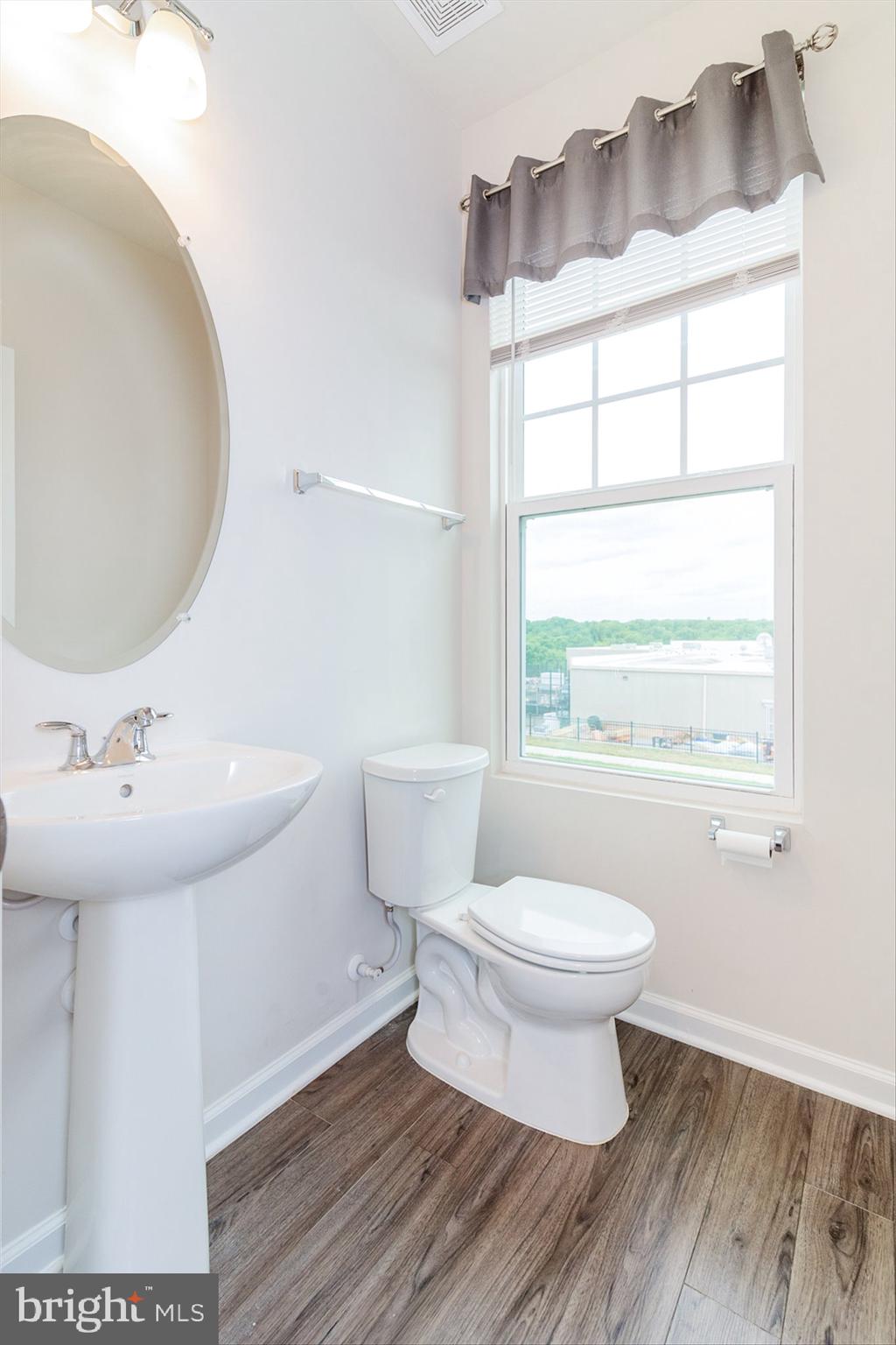 PRESIDENTS POINTE - Residential